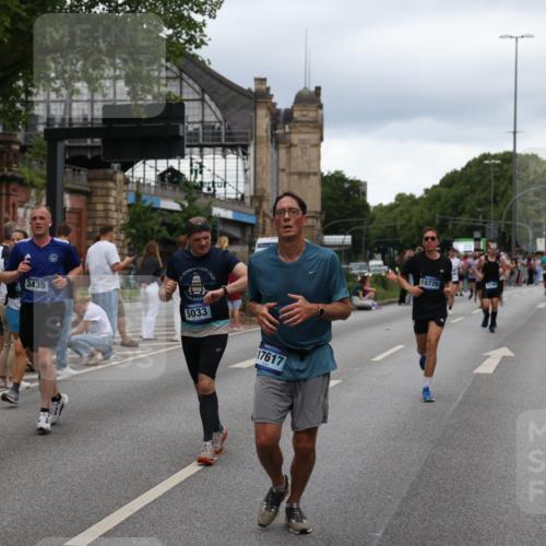 29.06.2025 - hella hamburg halbmarathon Yannick Fuchs http://msf.ph/oto/8320584 29.06.2025 10:51:00 20KM 1387, 1485, 2034, 2282, 2417, 2676, 3435, 4167, 4940, 5033, 5728, 6272, 7269, 7716, 8393, 8825, 9488, 9577, 9820, 10133, 10212, 11043, 11083, 11212, 11590, 11612, 11832, 12014, 12523, 13245, 13523, 13863, 14139, 14361, 14369, 14881, 15110, 15125, 15145, 15712, 15726, 16093, 16113, 16257, 16261, 16470, 16830, 16909, 17160, 17201, 17617, 17769, 17779, 17828, 17848, 18208, 18388, 18652, 19184 meine-sportfotos.de
