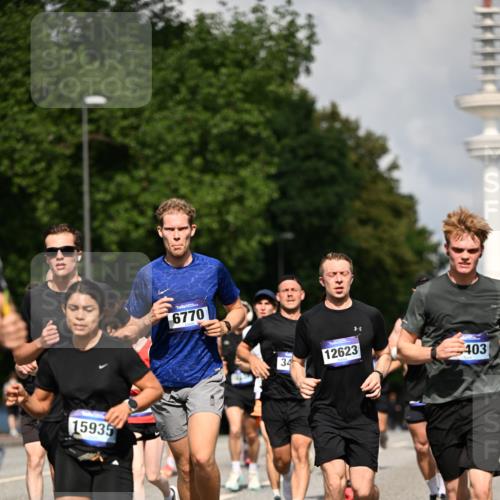 29.06.2025 - hella hamburg halbmarathon Dr. Thomas Lammeyer http://msf.ph/oto/8320631 29.06.2025 09:55:30 Kennedybrücke 1312, 1353, 1569, 1763, 1920, 2653, 2880, 3437, 3697, 4297, 4991, 5014, 5047, 5129, 5690, 5987, 6490, 6700, 6770, 7092, 8074, 8359, 8900, 9114, 9358, 9547, 9659, 10319, 10480, 10669, 10978, 11021 meine-sportfotos.de