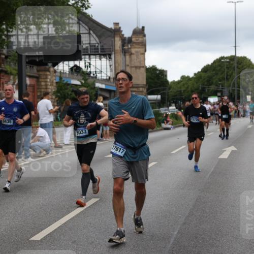 29.06.2025 - hella hamburg halbmarathon Yannick Fuchs http://msf.ph/oto/8320641 29.06.2025 10:51:00 20KM 1387, 1485, 2034, 2282, 2417, 2676, 3435, 4167, 4940, 5033, 5728, 6272, 7269, 7716, 8393, 8825, 9488, 9577, 9820, 10133, 10212, 11043, 11083, 11212, 11590, 11612, 11832, 12014, 12523, 13245, 13523, 13863, 14139, 14361, 14369, 14881, 15110, 15125, 15145, 15712, 15726, 16093, 16113, 16257, 16261, 16470, 16830, 16909, 17160, 17201, 17617, 17769, 17779, 17828, 17848, 18208, 18388, 18652, 19184 meine-sportfotos.de