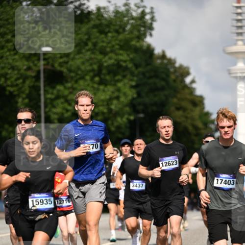 29.06.2025 - hella hamburg halbmarathon Dr. Thomas Lammeyer http://msf.ph/oto/8320653 29.06.2025 09:55:30 Kennedybrücke 1312, 1353, 1569, 1763, 1920, 2653, 2880, 3437, 3697, 4297, 4991, 5014, 5047, 5129, 5690, 5987, 6490, 6700, 6770, 7092, 8074, 8359, 8900, 9114, 9358, 9547, 9659, 10319, 10480, 10669, 10978, 11021 meine-sportfotos.de