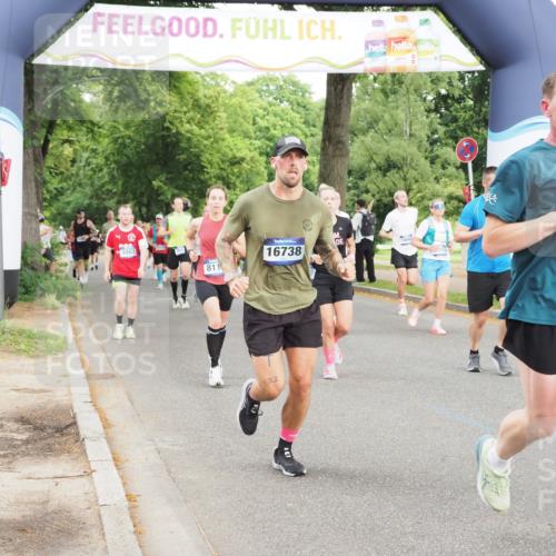 29.06.2025 - hella hamburg halbmarathon MichiJ http://msf.ph/oto/8320741 29.06.2025 10:37:14 Zwischen KM18-KM19 2020, 2234, 2880, 3562, 4247, 7657, 8437, 8454, 8921, 9031, 9303, 9597, 10859, 11819, 12203, 12421, 15950, 16738 meine-sportfotos.de