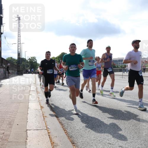 29.06.2025 - hella hamburg halbmarathon Lena Gebhardt http://msf.ph/oto/8320792 29.06.2025 09:48:03 Lombardsbrücke 11202, 16158, 11227, 19584, 1570, 1164, 1385, 1562, 1743, 2196, 2296, 2714, 2767, 3959, 4602, 4860, 5091, 5092, 5315, 5923, 6684, 6829, 6990, 8084, 8362, 8901, 8933, 9178, 9944, 10384, 10793, 10900, 10968, 11019, 11202, 11227, 11559, 11620, 11745, 11929, 12290, 12462, 12514, 12751, 12865, 13419, 13514, 13595, 13798, 13854, 14387, 14601, 14875, 14908, 14934, 14952, 15015, 15261, 15415, 15701, 15959, 15965, 16119, 16123, 16158, 16964, 17154 meine-sportfotos.de