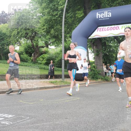 29.06.2025 - hella hamburg halbmarathon KatJ http://msf.ph/oto/8320793 29.06.2025 10:45:50 Zwischen KM18-KM19 2348, 2619, 3279, 5926, 6202 meine-sportfotos.de