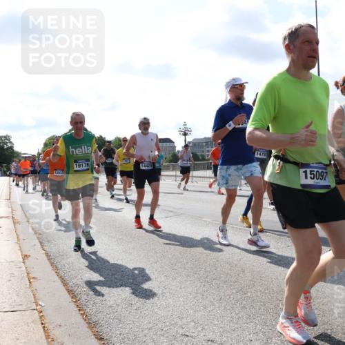 29.06.2025 - hella hamburg halbmarathon Lena Gebhardt http://msf.ph/oto/8320802 29.06.2025 10:00:06 Lombardsbrücke 12513, 6581, 16871, 19178, 14429, 14750, 15097, 181, 1006, 1019, 1125, 1180, 1239, 1264, 1526, 1834, 1914, 1955, 2027, 2086, 2099, 2159, 2346, 2348, 2364, 2432, 2447, 2582, 2584, 2606, 2652, 2676, 2677, 2730, 2910, 3177, 3181, 3279, 3319, 3668, 3836, 3861, 3898, 4013, 4231, 4426, 4594, 4632, 4772, 4796, 4813, 4837, 5015, 5134, 5272, 5277, 5341, 5728, 6082, 6084, 6104, 6174, 6201, 6202, 6260, 6462, 6470, 6581, 6587, 8330, 9984, 10031, 11568, 11844 meine-sportfotos.de