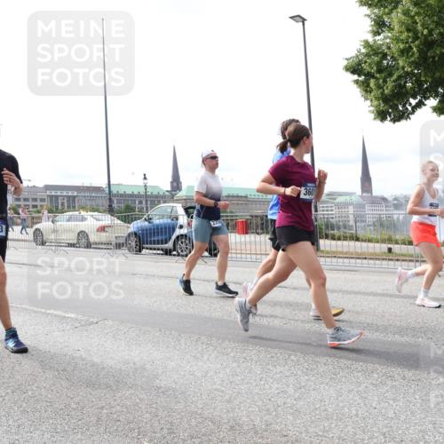 29.06.2025 - hella hamburg halbmarathon Lena Gebhardt http://msf.ph/oto/8320848 29.06.2025 10:22:49 Lombardsbrücke 5343, 3601, 1029, 1187, 1598, 1853, 2294, 2351, 2479, 2766, 2886, 3003, 3029, 3034, 3430, 3457, 3511, 3600, 3601, 3910, 3946, 4131, 4190, 4266, 4556, 4559, 4969, 5079, 5223, 5343, 5629, 5798, 5838, 6030, 6048, 6049, 6303, 6347, 6578, 6784, 6785, 6820, 6826, 6899, 7097, 7188, 7190, 7266, 7276, 7529, 7794, 7891, 7925, 8355, 8511, 8855, 8931, 9133, 9256, 9913, 10205, 10826, 12025, 12190, 12265, 13560, 13921, 14041, 14525, 14801 meine-sportfotos.de
