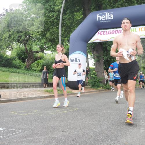 29.06.2025 - hella hamburg halbmarathon KatJ http://msf.ph/oto/8320849 29.06.2025 10:45:50 Zwischen KM18-KM19 2348, 2619, 3279, 5926, 6202 meine-sportfotos.de