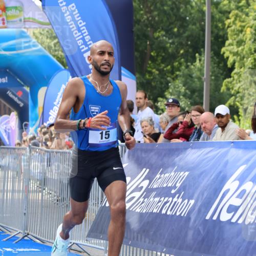 29.06.2025 - hella hamburg halbmarathon Strokosch-Dieckow http://msf.ph/oto/8320992 29.06.2025 10:04:07 Ziel 15 meine-sportfotos.de