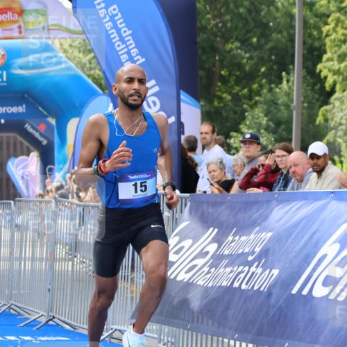 29.06.2025 - hella hamburg halbmarathon Strokosch-Dieckow http://msf.ph/oto/8321045 29.06.2025 10:04:07 Ziel 15 meine-sportfotos.de