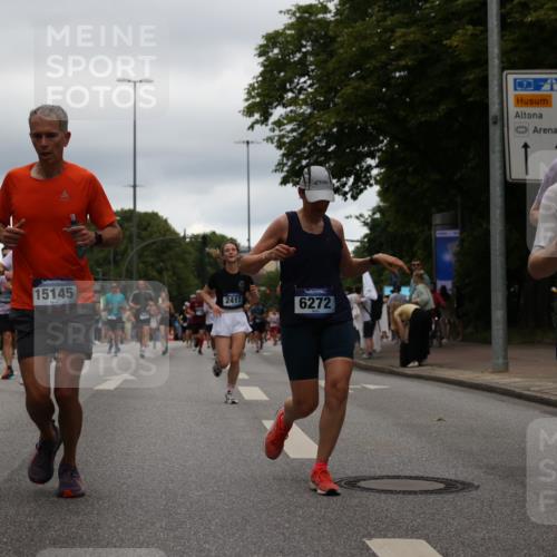 29.06.2025 - hella hamburg halbmarathon Yannick Fuchs http://msf.ph/oto/8321051 29.06.2025 10:51:06 20KM 1387, 1485, 1715, 1719, 1972, 2034, 2282, 2417, 2676, 3435, 4167, 4940, 5033, 5728, 6272, 6720, 7269, 8744, 9577, 9820, 10133, 10212, 11043, 11590, 11612, 11832, 12774, 13245, 13376, 13523, 13863, 14361, 14369, 14737, 14881, 14951, 15110, 15125, 15145, 15220, 15664, 15726, 16093, 16113, 16470, 16830, 16909, 17160, 17201, 17617, 17769, 17779, 17828, 17848, 18388, 19184 meine-sportfotos.de