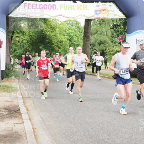 29.06.2025 - hella hamburg halbmarathon MichiJ http://msf.ph/oto/8321119 29.06.2025 10:37:17 Zwischen KM18-KM19 1630, 2013, 2880, 3562, 4247, 6115, 7100, 8112, 8437, 8454, 8657, 8921, 9031, 9303, 9491, 9597, 10859, 10860, 11819, 12203, 15803, 15950, 16738, 16891 meine-sportfotos.de