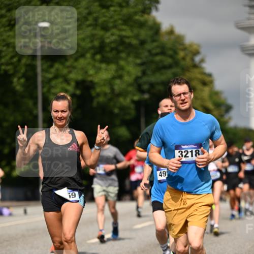 29.06.2025 - hella hamburg halbmarathon Dr. Thomas Lammeyer http://msf.ph/oto/8321147 29.06.2025 10:17:23 Kennedybrücke 1007, 1859, 2055, 2359, 2721, 2904, 2961, 2987, 3218, 3729, 4554, 4950, 5232, 6026, 6207, 7346, 7460, 8279, 8913, 9128, 9612 meine-sportfotos.de
