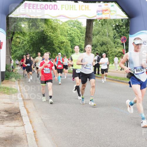 29.06.2025 - hella hamburg halbmarathon MichiJ http://msf.ph/oto/8321160 29.06.2025 10:37:17 Zwischen KM18-KM19 1630, 2013, 2880, 3562, 4247, 6115, 7100, 8112, 8437, 8454, 8657, 8921, 9031, 9303, 9491, 9597, 10859, 10860, 11819, 12203, 15803, 15950, 16738, 16891 meine-sportfotos.de