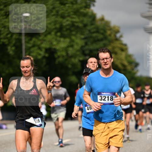 29.06.2025 - hella hamburg halbmarathon Dr. Thomas Lammeyer http://msf.ph/oto/8321172 29.06.2025 10:17:24 Kennedybrücke 1007, 1859, 2055, 2359, 2721, 2904, 2961, 2987, 3218, 3729, 4950, 5232, 6026, 6207, 7346, 7460, 8279, 8913, 9128, 9612 meine-sportfotos.de