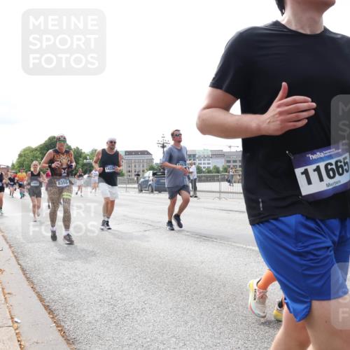29.06.2025 - hella hamburg halbmarathon Lena Gebhardt http://msf.ph/oto/8321224 29.06.2025 10:22:51 Lombardsbrücke 14801, 8355, 14334, 15870, 11665, 1029, 1853, 2294, 2479, 2766, 2886, 3003, 3029, 3034, 3430, 3457, 3511, 3600, 3601, 3946, 4190, 4266, 4969, 5223, 5343, 5629, 5798, 5838, 6347, 6578, 6784, 6785, 6820, 6826, 6849, 6899, 7097, 7188, 7190, 7266, 7276, 7529, 7794, 7891, 7925, 8355, 8511, 8931, 9133, 9256, 9913, 10205, 10826, 12025, 12190, 12265, 13560, 13921, 14041, 14525, 14801 meine-sportfotos.de