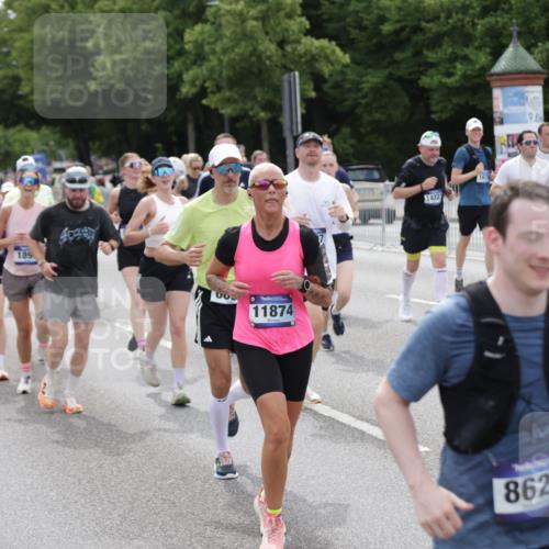 29.06.2025 - hella hamburg halbmarathon Jannik Wohlers http://msf.ph/oto/8321280 29.06.2025 10:39:32 Lombardsbrücke 1058, 1076, 1586, 1899, 2313, 2866, 2888, 3046, 3882, 3883, 3884, 4471, 4752, 5229, 5654, 5877, 5901, 6097, 6698, 6739, 6750, 7045, 7429, 7455, 7456, 8107, 8612, 8622, 8865, 8866, 9080, 9195, 9292, 9495, 10441, 10648, 10714, 10901, 10939, 11242, 11244, 11664, 11874, 11982, 12414, 12631, 12883, 12906, 13644, 14327, 14578, 14882, 15111, 16532, 16784, 17634, 18157, 19121, 19163 meine-sportfotos.de