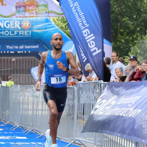 29.06.2025 - hella hamburg halbmarathon Strokosch-Dieckow http://msf.ph/oto/8321301 29.06.2025 10:04:06 Ziel 15 meine-sportfotos.de