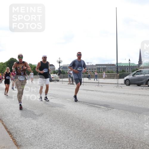 29.06.2025 - hella hamburg halbmarathon Lena Gebhardt http://msf.ph/oto/8321305 29.06.2025 10:22:51 Lombardsbrücke 14801, 5223, 8355, 14334, 15870, 92, 1029, 1853, 2294, 2479, 2766, 2886, 3003, 3029, 3034, 3430, 3457, 3511, 3600, 3601, 3946, 4190, 4266, 4969, 5223, 5343, 5629, 5798, 5838, 6347, 6578, 6784, 6785, 6820, 6826, 6849, 6899, 7097, 7188, 7190, 7266, 7276, 7529, 7794, 7891, 7925, 8355, 8511, 8931, 9133, 9256, 9913, 10205, 10826, 12025, 12190, 12265, 13560, 13921, 14041, 14525, 14801 meine-sportfotos.de