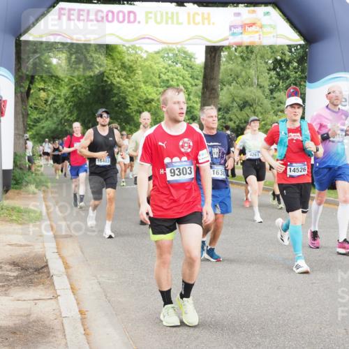 29.06.2025 - hella hamburg halbmarathon MichiJ http://msf.ph/oto/8321328 29.06.2025 10:37:20 Zwischen KM18-KM19 1630, 2013, 4261, 6115, 7100, 8112, 8437, 8454, 8657, 9491, 9597, 9695, 10860, 12203, 13225, 14012, 14526, 15620, 15803, 16403, 16891, 18489, 19020 meine-sportfotos.de