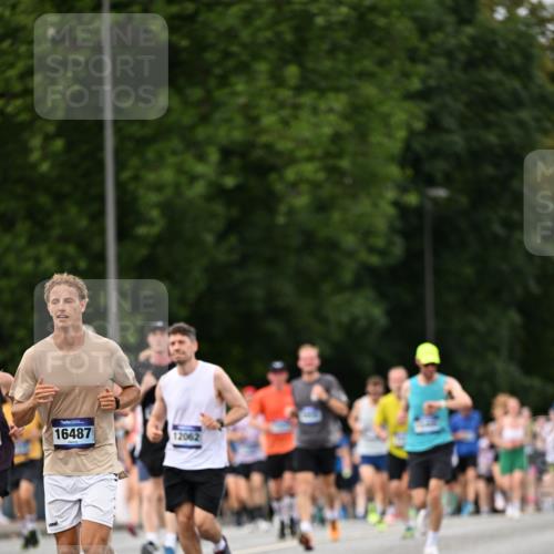 29.06.2025 - hella hamburg halbmarathon Dr. Thomas Lammeyer http://msf.ph/oto/8321368 29.06.2025 10:39:13 Kennedybrücke 1417, 1497, 1821, 1849, 2265, 2482, 3130, 3409, 4564, 4884, 5027, 5453, 5793, 6329, 6335, 6571, 6746, 6803, 6859, 7020, 7386, 7733, 8369, 9164, 9248, 9342, 10335, 10393, 10464, 10606 meine-sportfotos.de