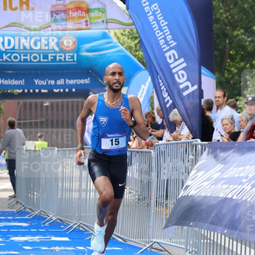 29.06.2025 - hella hamburg halbmarathon Strokosch-Dieckow http://msf.ph/oto/8321429 29.06.2025 10:04:06 Ziel 15 meine-sportfotos.de