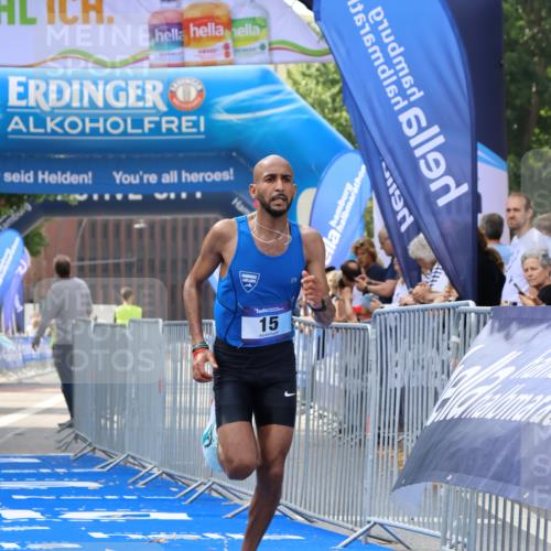 29.06.2025 - hella hamburg halbmarathon Strokosch-Dieckow http://msf.ph/oto/8321468 29.06.2025 10:04:06 Ziel 15 meine-sportfotos.de