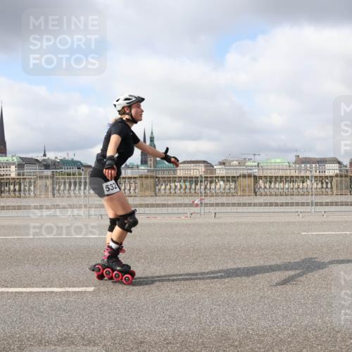29.06.2025 - hella hamburg halbmarathon Lena Gebhardt http://msf.ph/oto/8321478 29.06.2025 09:07:45 Lombardsbrücke 532 meine-sportfotos.de