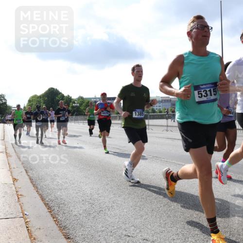 29.06.2025 - hella hamburg halbmarathon Lena Gebhardt http://msf.ph/oto/8321553 29.06.2025 09:48:07 Lombardsbrücke 12514, 3959, 6829, 1385, 5315, 743, 1164, 1385, 1562, 1743, 2196, 2296, 2714, 2767, 3959, 4602, 4860, 5091, 5092, 5315, 6684, 6829, 6990, 8084, 8362, 8901, 8933, 9178, 9944, 10384, 10404, 10793, 10900, 10968, 11019, 11202, 11227, 11559, 11620, 11745, 11929, 12290, 12462, 12514, 12865, 12916, 13419, 13514, 13595, 13798, 13854, 14387, 14601, 14875, 14908, 14934, 14952, 15015, 15261, 15415, 15701, 15959, 15965, 16119, 16158, 16964 meine-sportfotos.de
