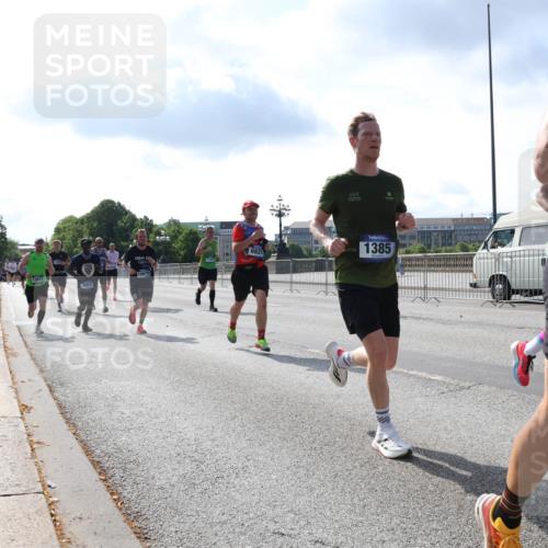 29.06.2025 - hella hamburg halbmarathon Lena Gebhardt http://msf.ph/oto/8321589 29.06.2025 09:48:07 Lombardsbrücke 12514, 18679, 3959, 6829, 143, 1385, 531, 1164, 1385, 1562, 1743, 2196, 2296, 2714, 2767, 3959, 4602, 4860, 5091, 5092, 5315, 6684, 6829, 6990, 8084, 8362, 8901, 8933, 9178, 9944, 10384, 10404, 10793, 10900, 10968, 11019, 11202, 11227, 11559, 11620, 11745, 11929, 12290, 12462, 12514, 12865, 12916, 13419, 13514, 13595, 13798, 13854, 14387, 14601, 14875, 14908, 14934, 14952, 15015, 15261, 15415, 15701, 15959, 15965, 16119, 16158, 16964 meine-sportfotos.de