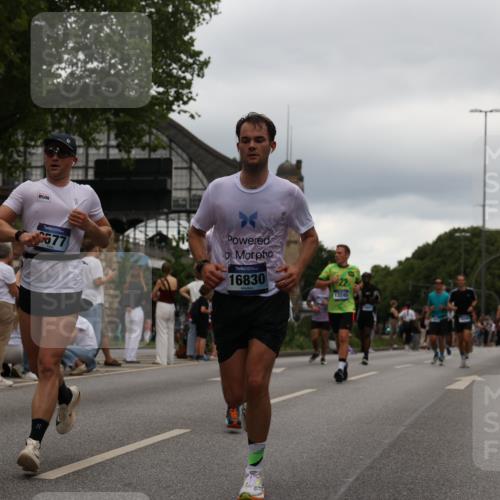 29.06.2025 - hella hamburg halbmarathon Yannick Fuchs http://msf.ph/oto/8321661 29.06.2025 10:51:09 20KM 1387, 1485, 1715, 1719, 1972, 2282, 2417, 2652, 2676, 3435, 4167, 4261, 5015, 5033, 5134, 5457, 5458, 5728, 6272, 6720, 7159, 7269, 8744, 9577, 10133, 11043, 11590, 11612, 11832, 12774, 13245, 13376, 13523, 13863, 14361, 14369, 14737, 14881, 14951, 15090, 15110, 15125, 15145, 15220, 15664, 15726, 16093, 16470, 16830, 16909, 17160, 17201, 17617, 17758, 17769, 17779, 17828, 17848, 18388 meine-sportfotos.de