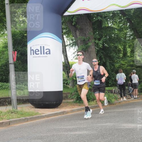 29.06.2025 - hella hamburg halbmarathon KatJ http://msf.ph/oto/8321700 29.06.2025 10:16:34 Zwischen KM18-KM19  meine-sportfotos.de