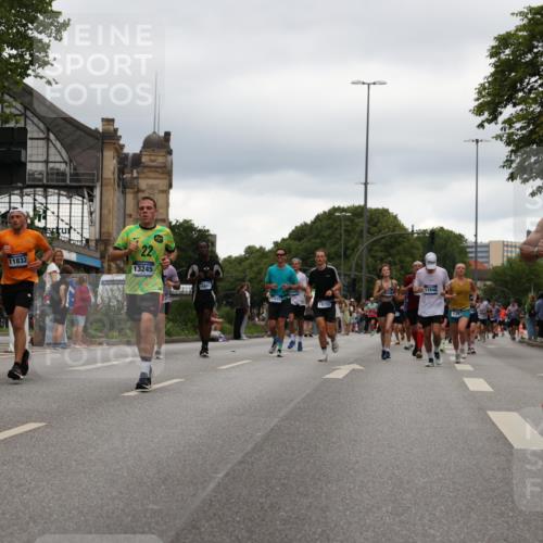 29.06.2025 - hella hamburg halbmarathon Yannick Fuchs http://msf.ph/oto/8321761 29.06.2025 10:51:10 20KM 1387, 1485, 1715, 1719, 1972, 2282, 2417, 2652, 2676, 3435, 4167, 4261, 5015, 5033, 5134, 5457, 5458, 5728, 6272, 6720, 7159, 7269, 8744, 9577, 11043, 11590, 11612, 11832, 12773, 12774, 13245, 13376, 13523, 13863, 14361, 14369, 14737, 14881, 14951, 15090, 15110, 15125, 15145, 15189, 15220, 15664, 15726, 16093, 16418, 16830, 16909, 17160, 17201, 17617, 17758, 17769, 17779, 17828, 17848, 18388 meine-sportfotos.de