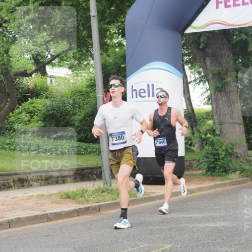 29.06.2025 - hella hamburg halbmarathon KatJ http://msf.ph/oto/8321913 29.06.2025 10:16:35 Zwischen KM18-KM19 7380 meine-sportfotos.de
