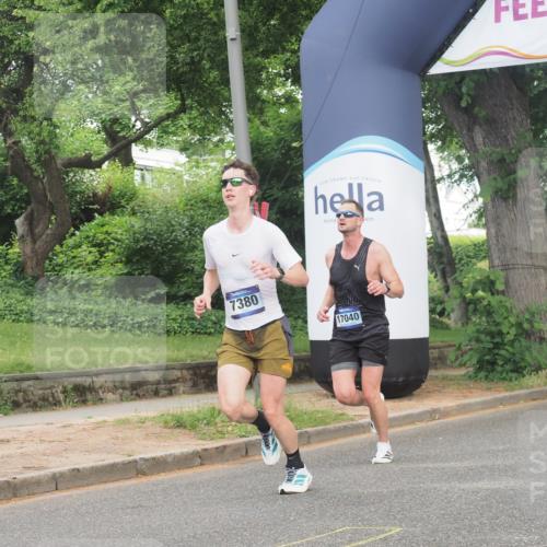 29.06.2025 - hella hamburg halbmarathon KatJ http://msf.ph/oto/8321934 29.06.2025 10:16:35 Zwischen KM18-KM19 7380 meine-sportfotos.de