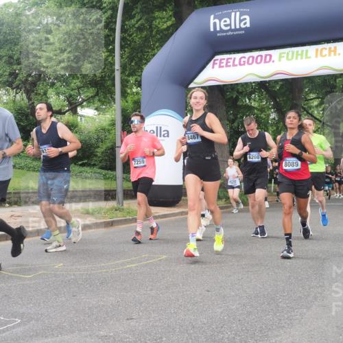 29.06.2025 - hella hamburg halbmarathon KatJ http://msf.ph/oto/8321980 29.06.2025 10:46:03 Zwischen KM18-KM19 2957, 3181, 6208, 7259, 7287, 8089 meine-sportfotos.de