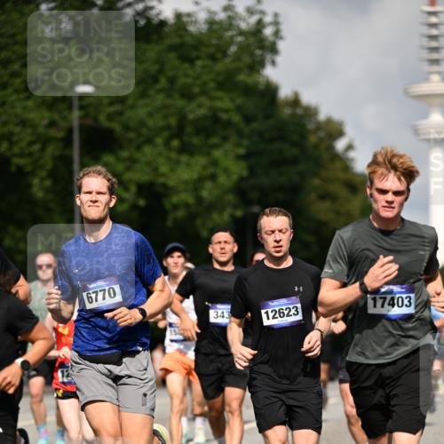 29.06.2025 - hella hamburg halbmarathon Dr. Thomas Lammeyer http://msf.ph/oto/8322025 29.06.2025 09:55:30 Kennedybrücke 1312, 1353, 1569, 1763, 1920, 2653, 2880, 3437, 3697, 4297, 4991, 5014, 5047, 5129, 5690, 5987, 6490, 6700, 6770, 7092, 8074, 8359, 8900, 9114, 9358, 9547, 9659, 10319, 10480, 10669, 10978, 11021 meine-sportfotos.de