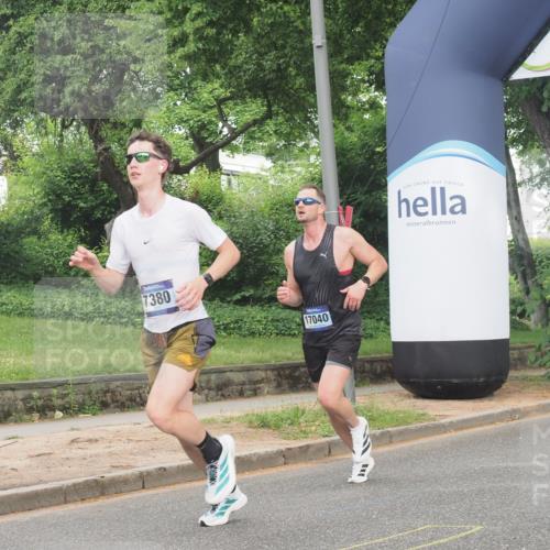 29.06.2025 - hella hamburg halbmarathon KatJ http://msf.ph/oto/8322026 29.06.2025 10:16:35 Zwischen KM18-KM19 7380 meine-sportfotos.de