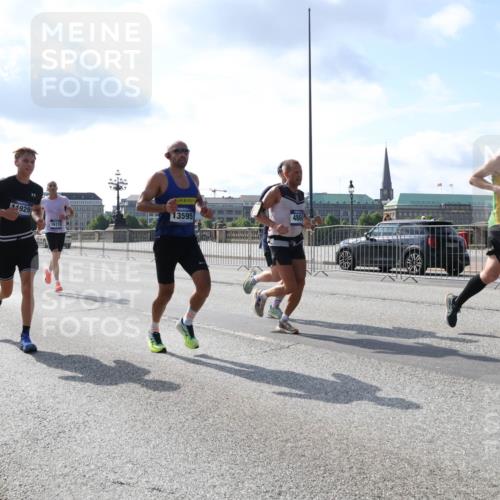 29.06.2025 - hella hamburg halbmarathon Lena Gebhardt http://msf.ph/oto/8322027 29.06.2025 09:48:11 Lombardsbrücke 1929, 16119, 13595, 4860, 172, 1164, 1385, 1505, 1562, 1710, 1743, 2196, 2296, 2714, 2767, 3959, 4602, 4860, 5091, 5092, 5315, 6684, 6829, 6990, 7884, 8362, 8901, 8933, 9178, 9944, 10384, 10404, 10793, 10900, 10968, 11202, 11227, 11620, 11745, 11929, 12290, 12462, 12488, 12514, 12865, 12916, 13514, 13595, 13798, 13854, 13975, 14387, 14601, 14875, 14908, 14934, 14952, 15015, 15261, 15415, 15701, 15931, 15959, 15965, 16119, 16158, 16964 meine-sportfotos.de