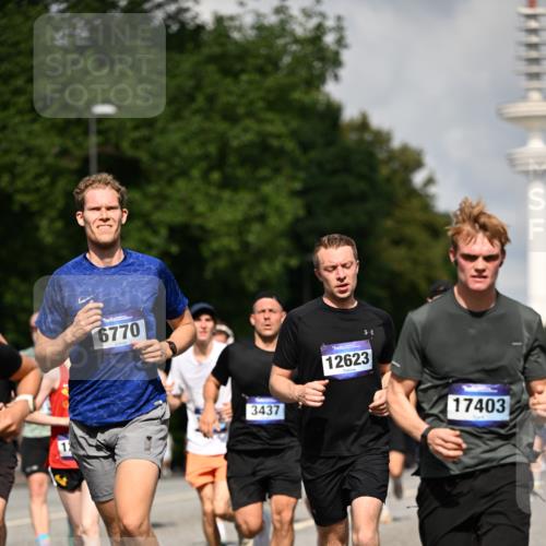 29.06.2025 - hella hamburg halbmarathon Dr. Thomas Lammeyer http://msf.ph/oto/8322041 29.06.2025 09:55:31 Kennedybrücke 1312, 1353, 1569, 1763, 2653, 2880, 3437, 3697, 4297, 4991, 5014, 5047, 5129, 5690, 5987, 6490, 6700, 6770, 7092, 8074, 8359, 8900, 9358, 9547, 9659, 10319, 10480, 10669, 10978, 11021, 11062 meine-sportfotos.de