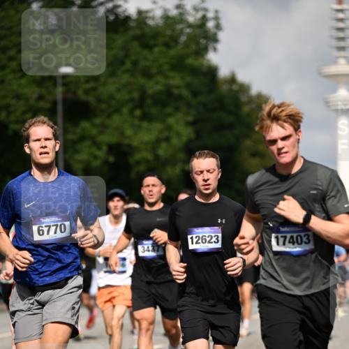 29.06.2025 - hella hamburg halbmarathon Dr. Thomas Lammeyer http://msf.ph/oto/8322071 29.06.2025 09:55:31 Kennedybrücke 1312, 1353, 1569, 1763, 2653, 2880, 3437, 3697, 4297, 4991, 5014, 5047, 5129, 5690, 5987, 6490, 6700, 6770, 7092, 8074, 8359, 8900, 9358, 9547, 9659, 10319, 10480, 10669, 10978, 11021, 11062 meine-sportfotos.de