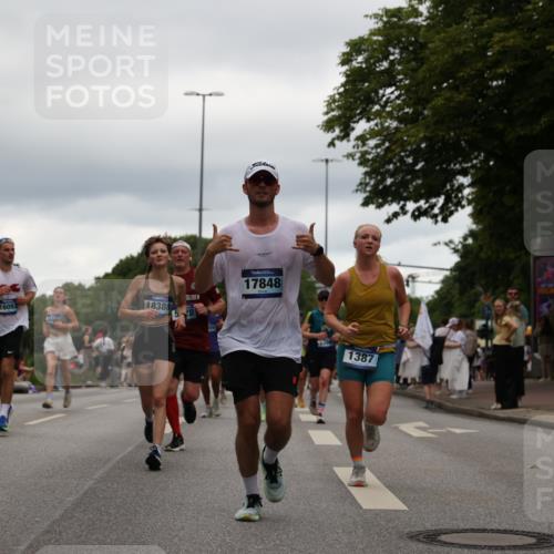 29.06.2025 - hella hamburg halbmarathon Yannick Fuchs http://msf.ph/oto/8322084 29.06.2025 10:51:15 20KM 1200, 1239, 1387, 1563, 1715, 1719, 1972, 2282, 2417, 2652, 2676, 4167, 4261, 5015, 5134, 5457, 5458, 5728, 6272, 6720, 6892, 7159, 7269, 8744, 9577, 10383, 10408, 11043, 11832, 12144, 12509, 12773, 12774, 13245, 13376, 13523, 13664, 14361, 14737, 14881, 14951, 15090, 15110, 15125, 15189, 15220, 15349, 15664, 16093, 16418, 16830, 16909, 17160, 17201, 17758, 17769, 17828, 17848, 18388 meine-sportfotos.de