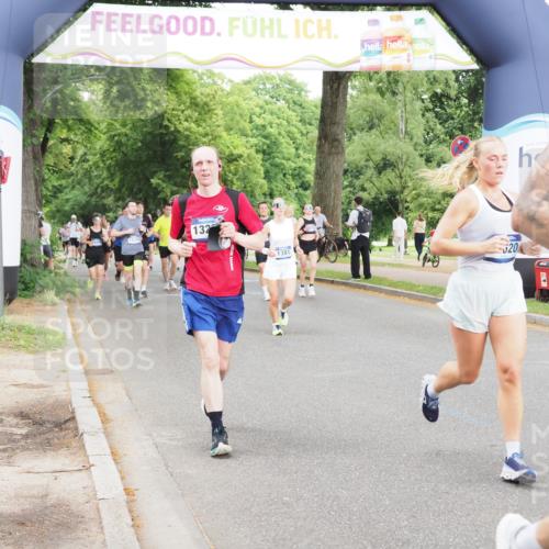 29.06.2025 - hella hamburg halbmarathon MichiJ http://msf.ph/oto/8322104 29.06.2025 10:37:22 Zwischen KM18-KM19 1381, 1630, 2013, 4261, 6115, 7100, 8112, 8437, 8657, 9491, 9597, 9695, 10860, 12203, 13225, 13688, 14012, 14526, 15620, 15803, 16403, 16891, 18489, 19020 meine-sportfotos.de