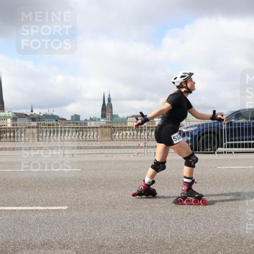 29.06.2025 - hella hamburg halbmarathon Lena Gebhardt http://msf.ph/oto/8322163 29.06.2025 09:07:45 Lombardsbrücke 532 meine-sportfotos.de