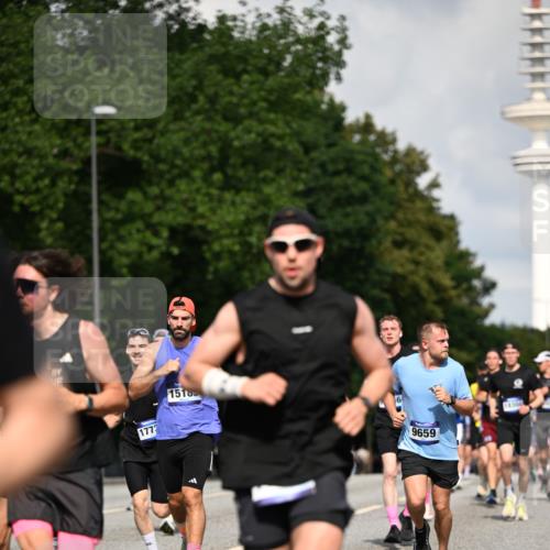 29.06.2025 - hella hamburg halbmarathon Dr. Thomas Lammeyer http://msf.ph/oto/8322373 29.06.2025 09:55:33 Kennedybrücke 1312, 1353, 1569, 1763, 2653, 2880, 3437, 3618, 3697, 4991, 5014, 5047, 5129, 5231, 5690, 5987, 6490, 6700, 6770, 8074, 8359, 8900, 9358, 9547, 9659, 10319, 10480, 10978, 11021, 11062 meine-sportfotos.de