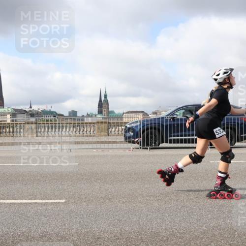 29.06.2025 - hella hamburg halbmarathon Lena Gebhardt http://msf.ph/oto/8322374 29.06.2025 09:07:45 Lombardsbrücke 532 meine-sportfotos.de