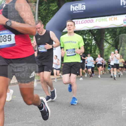 29.06.2025 - hella hamburg halbmarathon KatJ http://msf.ph/oto/8322382 29.06.2025 10:46:04 Zwischen KM18-KM19 2957, 3181, 3425, 6208, 6997, 7259, 7287, 8089 meine-sportfotos.de