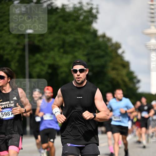 29.06.2025 - hella hamburg halbmarathon Dr. Thomas Lammeyer http://msf.ph/oto/8322387 29.06.2025 09:55:33 Kennedybrücke 1312, 1353, 1569, 1763, 2653, 2880, 3437, 3618, 3697, 4991, 5014, 5047, 5129, 5231, 5690, 5987, 6490, 6700, 6770, 8074, 8359, 8900, 9358, 9547, 9659, 10319, 10480, 10978, 11021, 11062 meine-sportfotos.de