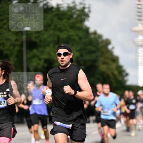 29.06.2025 - hella hamburg halbmarathon Dr. Thomas Lammeyer http://msf.ph/oto/8322397 29.06.2025 09:55:33 Kennedybrücke 1312, 1353, 1569, 1763, 2653, 2880, 3437, 3618, 3697, 4991, 5014, 5047, 5129, 5231, 5690, 5987, 6490, 6700, 6770, 8074, 8359, 8900, 9358, 9547, 9659, 10319, 10480, 10978, 11021, 11062 meine-sportfotos.de