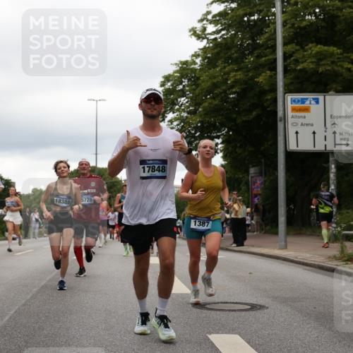 29.06.2025 - hella hamburg halbmarathon Yannick Fuchs http://msf.ph/oto/8322400 29.06.2025 10:51:15 20KM 1200, 1239, 1387, 1563, 1715, 1719, 1972, 2282, 2417, 2652, 2676, 4167, 4261, 5015, 5134, 5457, 5458, 5728, 6272, 6720, 6892, 7159, 7269, 8744, 9577, 10383, 10408, 11043, 11832, 12144, 12509, 12773, 12774, 13245, 13376, 13523, 13664, 14361, 14737, 14881, 14951, 15090, 15110, 15125, 15189, 15220, 15349, 15664, 16093, 16418, 16830, 16909, 17160, 17201, 17758, 17769, 17828, 17848, 18388 meine-sportfotos.de