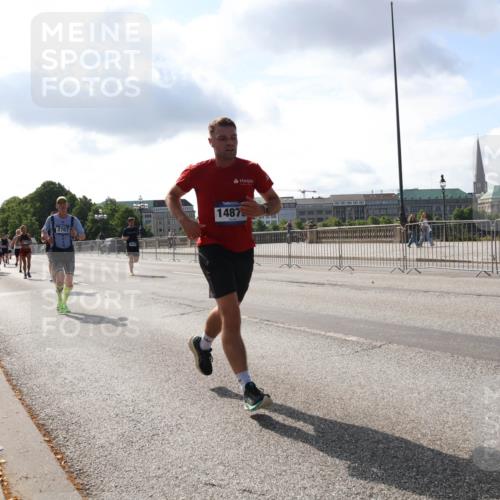 29.06.2025 - hella hamburg halbmarathon Lena Gebhardt http://msf.ph/oto/8322476 29.06.2025 09:48:14 Lombardsbrücke 2767, 1487, 15666, 1164, 1290, 1385, 1505, 1562, 1710, 1743, 2196, 2296, 2714, 2767, 3959, 4602, 4860, 5091, 5092, 5315, 5709, 6684, 6829, 6990, 7884, 8362, 8901, 8933, 9178, 9944, 10384, 10404, 10793, 10852, 10900, 10968, 11202, 11227, 11620, 11745, 11929, 12051, 12290, 12462, 12488, 12514, 12865, 12916, 13483, 13514, 13595, 13798, 13854, 13975, 14387, 14601, 14875, 14908, 14934, 14952, 15015, 15261, 15415, 15701, 15931, 15959, 15965, 16119, 16158, 16964 meine-sportfotos.de