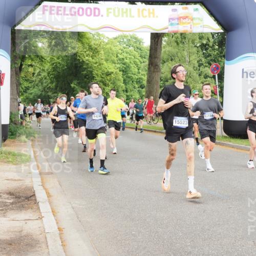 29.06.2025 - hella hamburg halbmarathon MichiJ http://msf.ph/oto/8322607 29.06.2025 10:37:25 Zwischen KM18-KM19 1381, 1630, 4261, 5978, 6115, 6712, 9695, 13159, 13225, 13688, 14012, 14248, 14526, 15523, 15620, 15803, 16403, 18064, 18489, 19020 meine-sportfotos.de